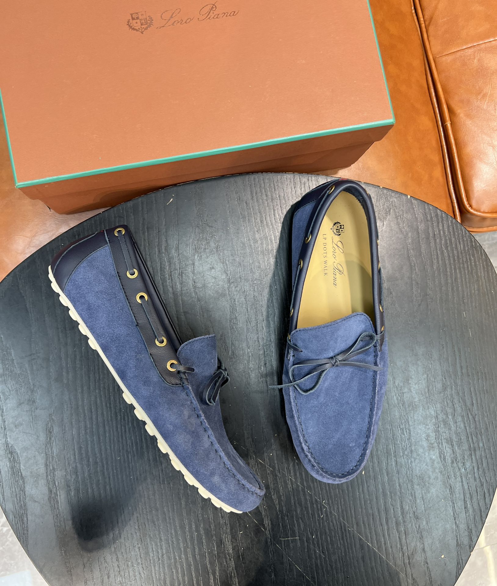 로로피아나 Loro Piana Dot Sole Walk