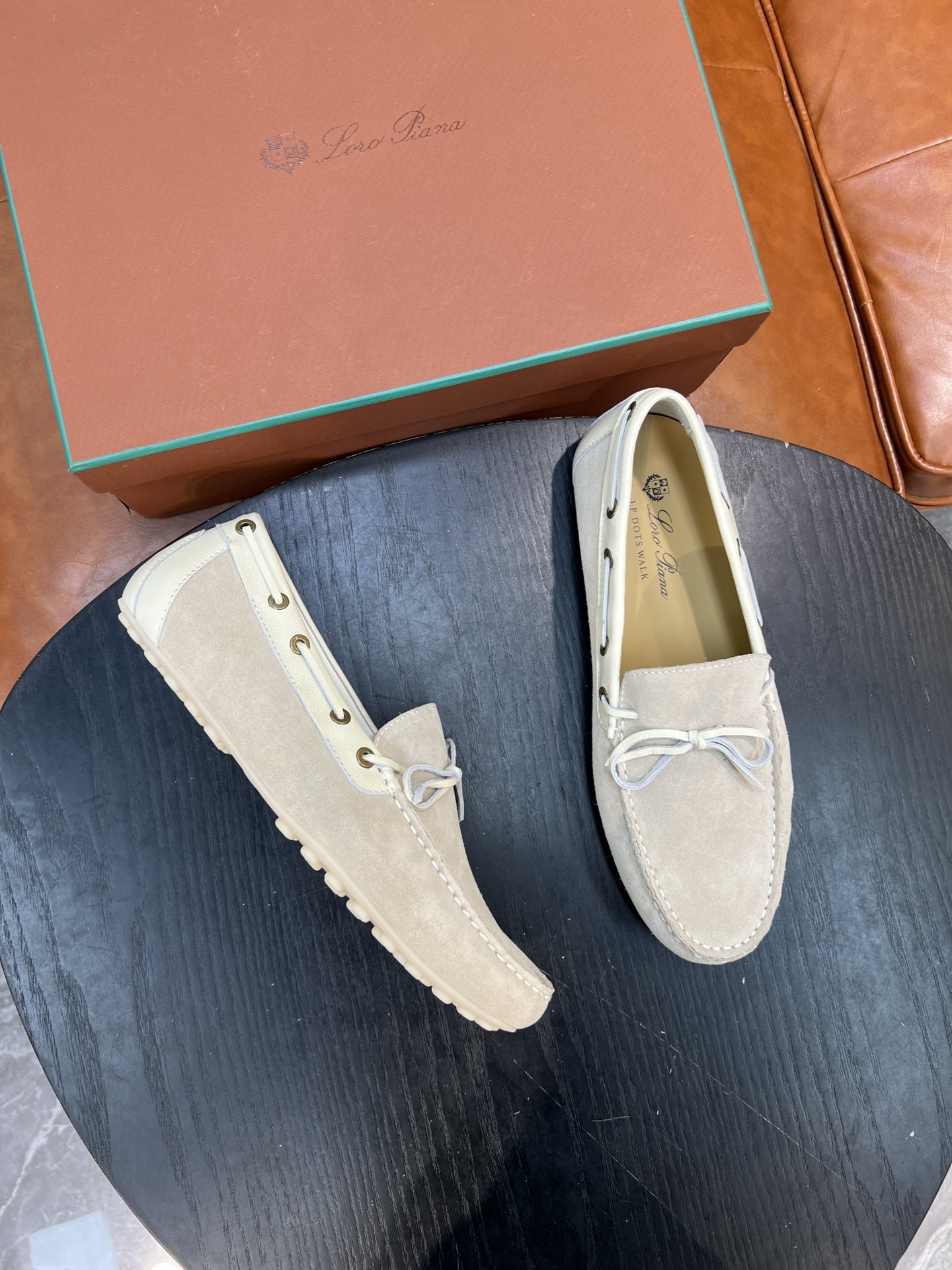 로로피아나 Loro Piana Dot Sole Walk