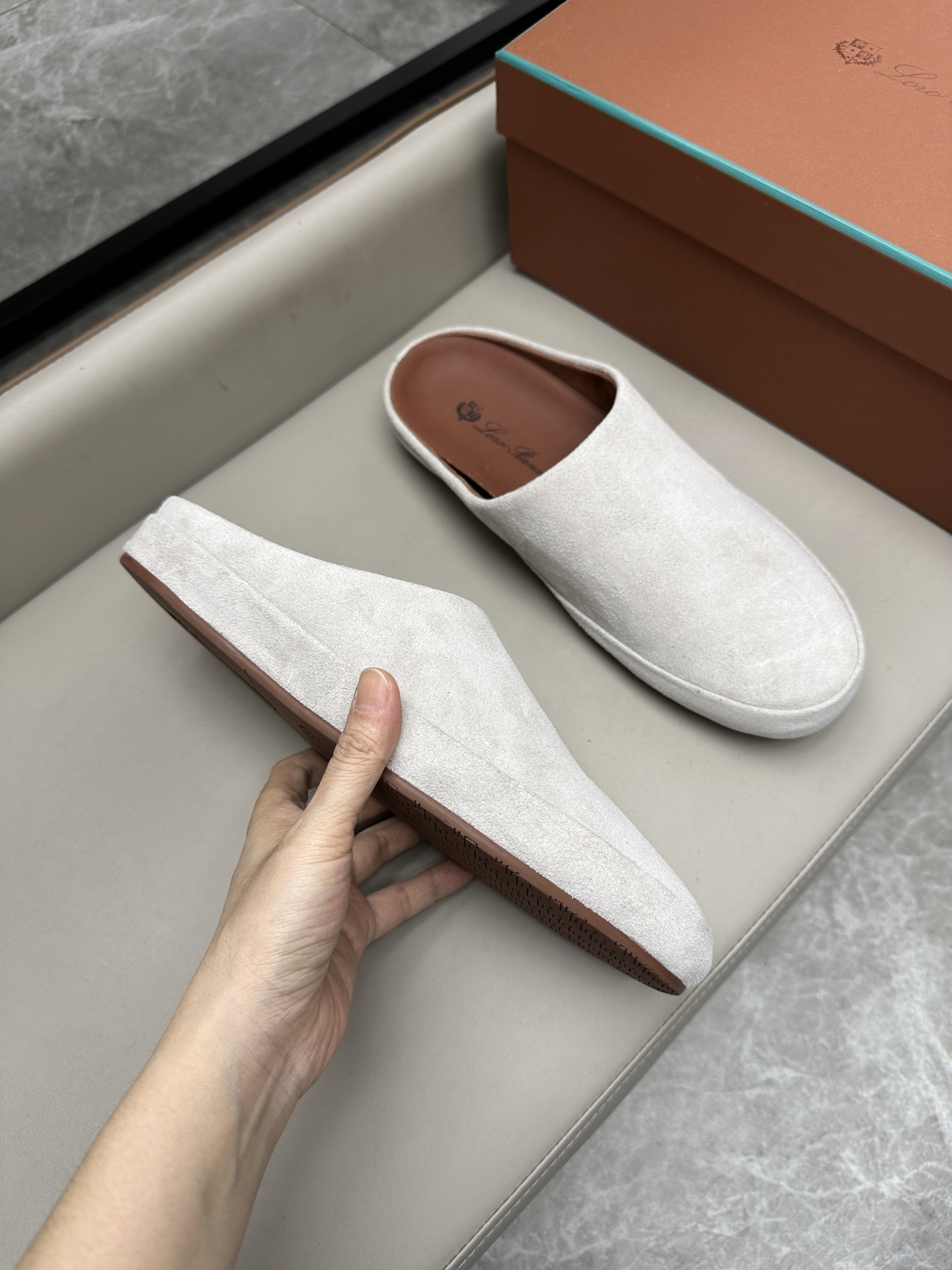 로로피아나 Loro Piana 슬리퍼