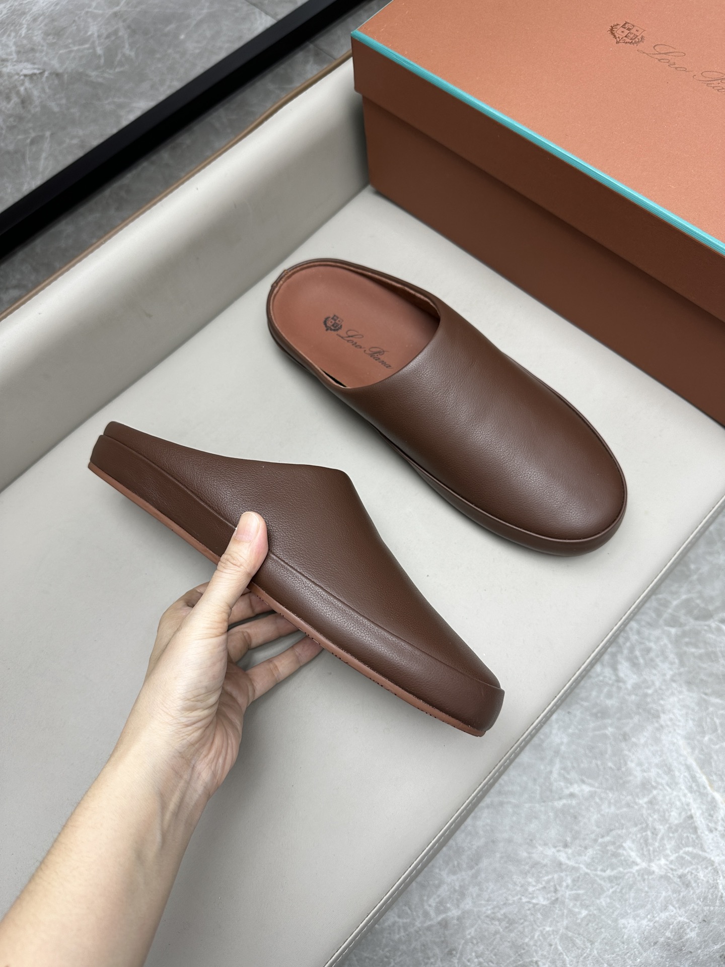 로로피아나 Loro Piana 슬리퍼