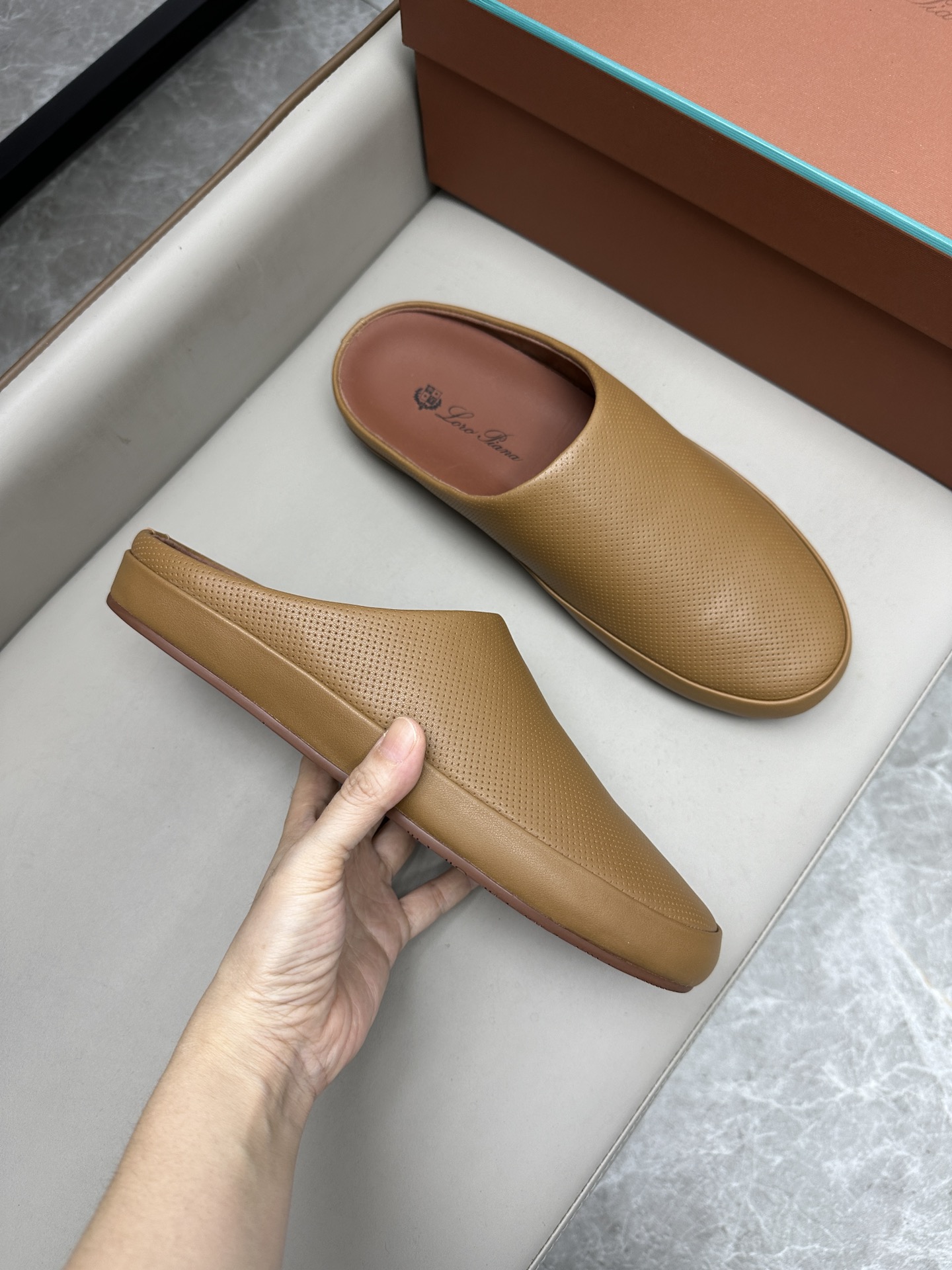 로로피아나 Loro Piana 슬리퍼