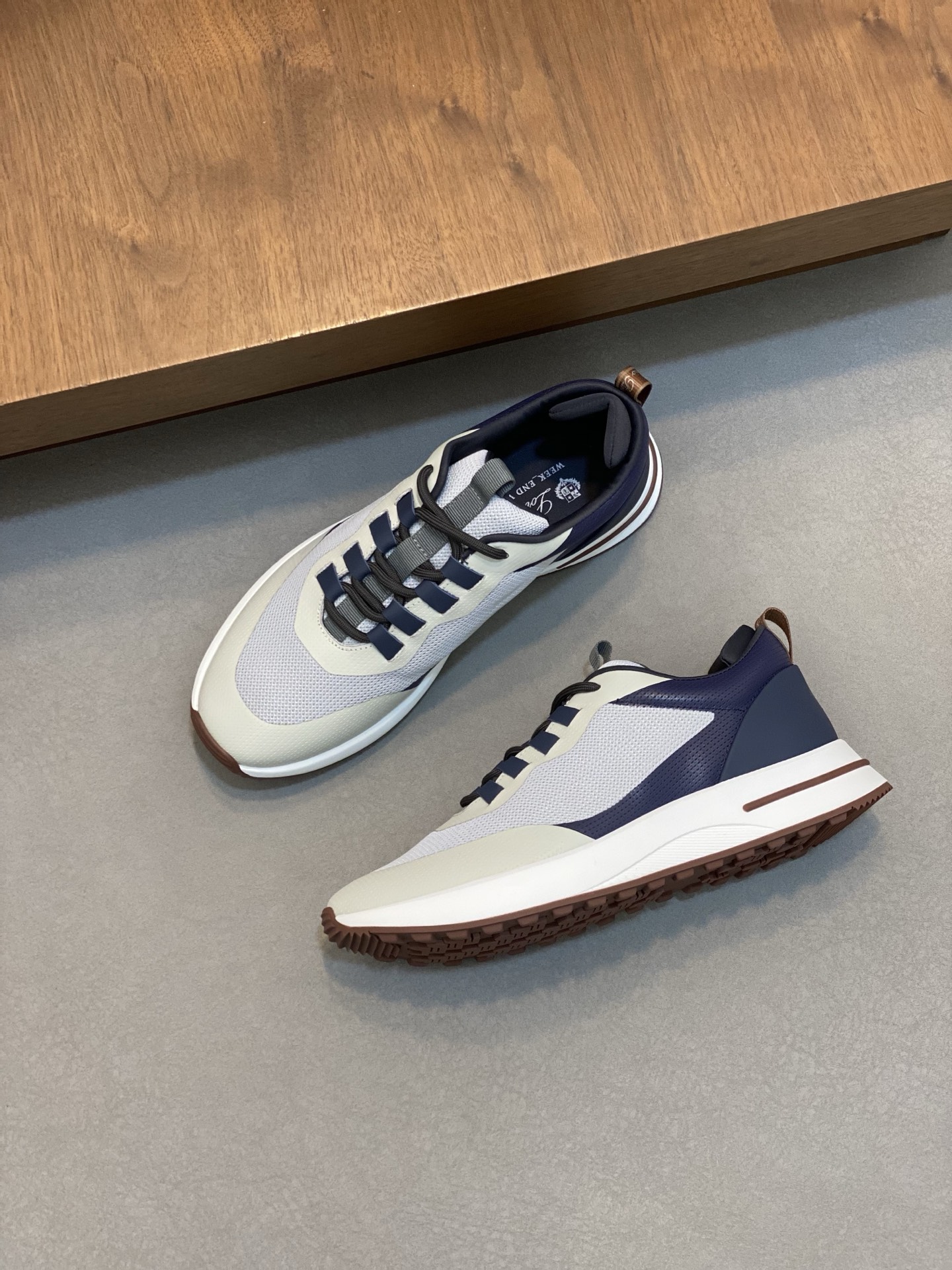 로로피아나 Loro Piana Week End Walk