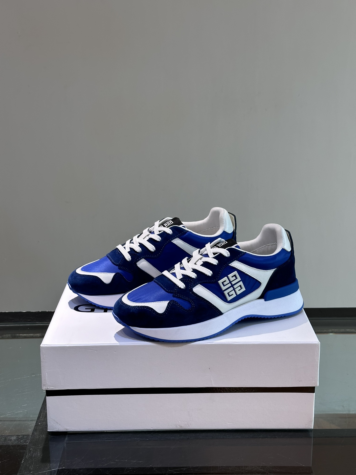 지방시 Givenchy 스니커즈