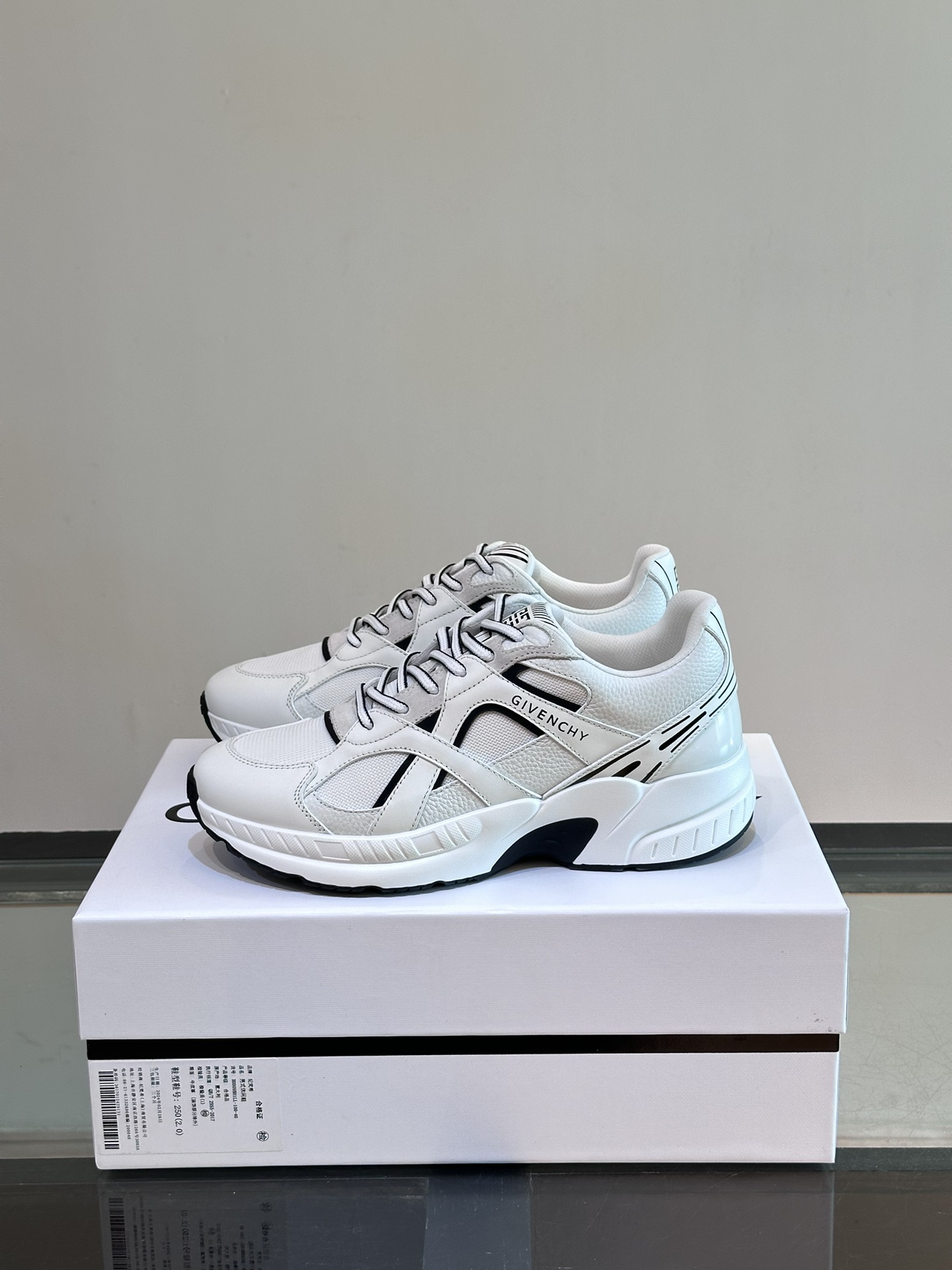 지방시 Givenchy 스니커즈