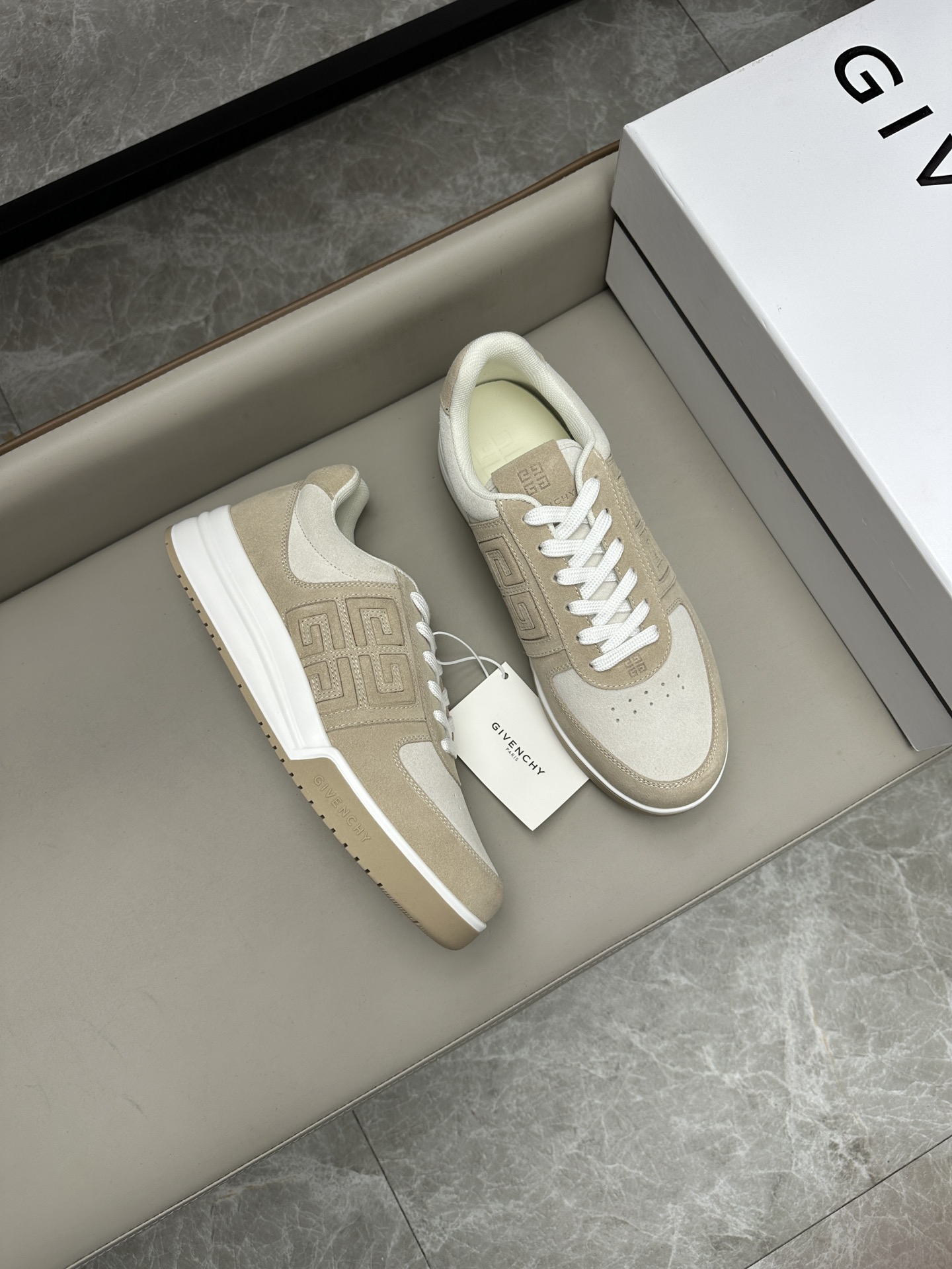 지방시 Givenchy 스니커즈