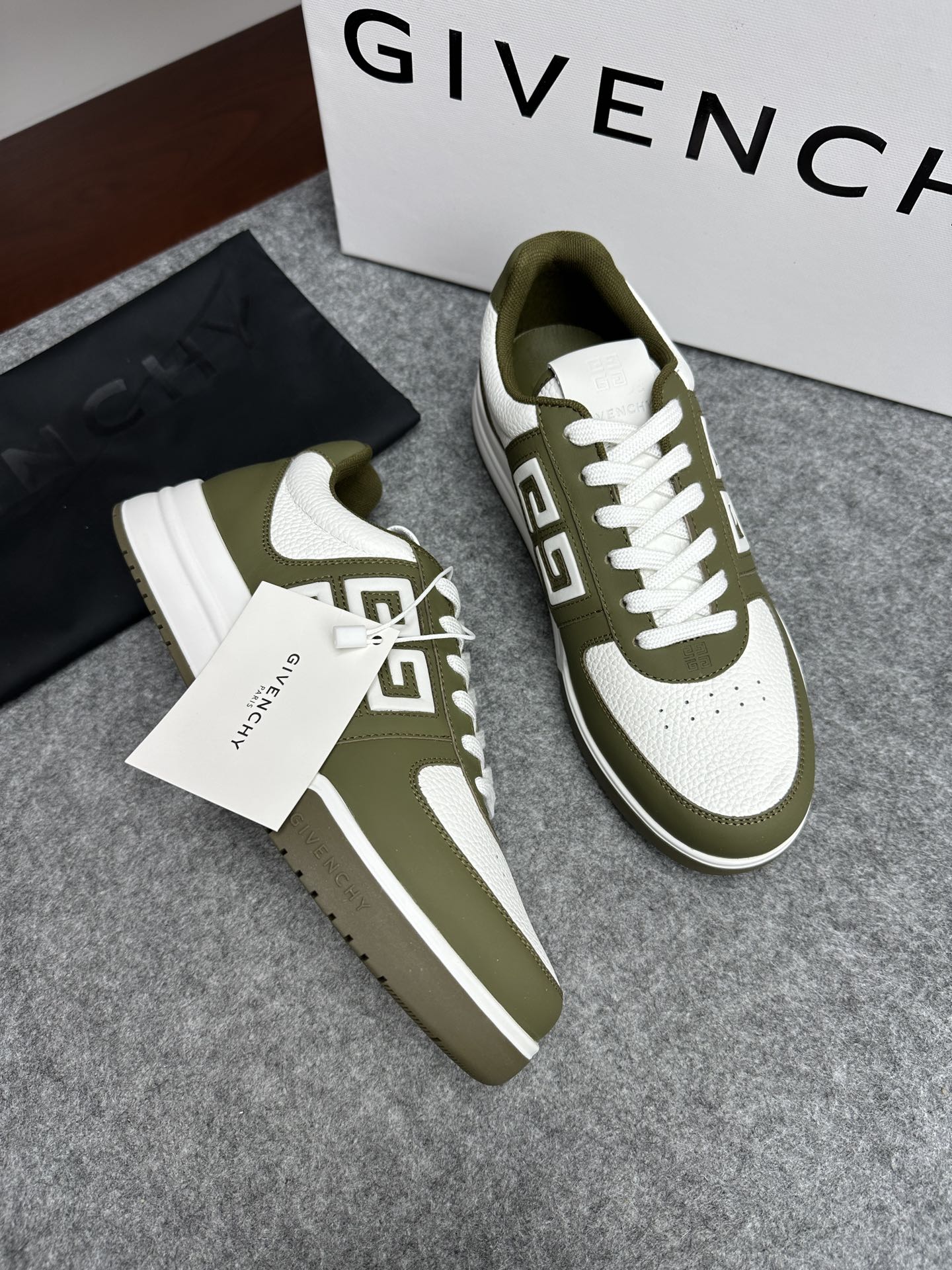 지방시 Givenchy 스니커즈