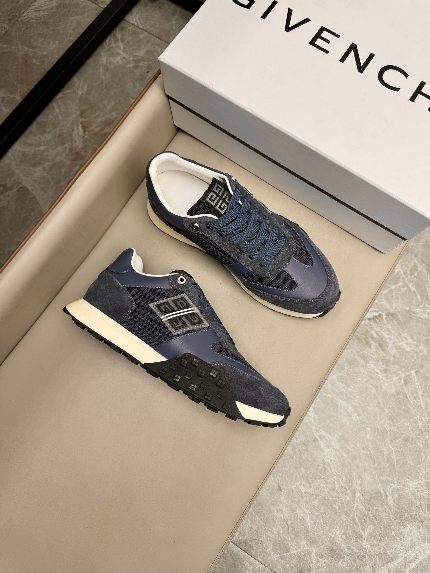 지방시 Givenchy 스니커즈