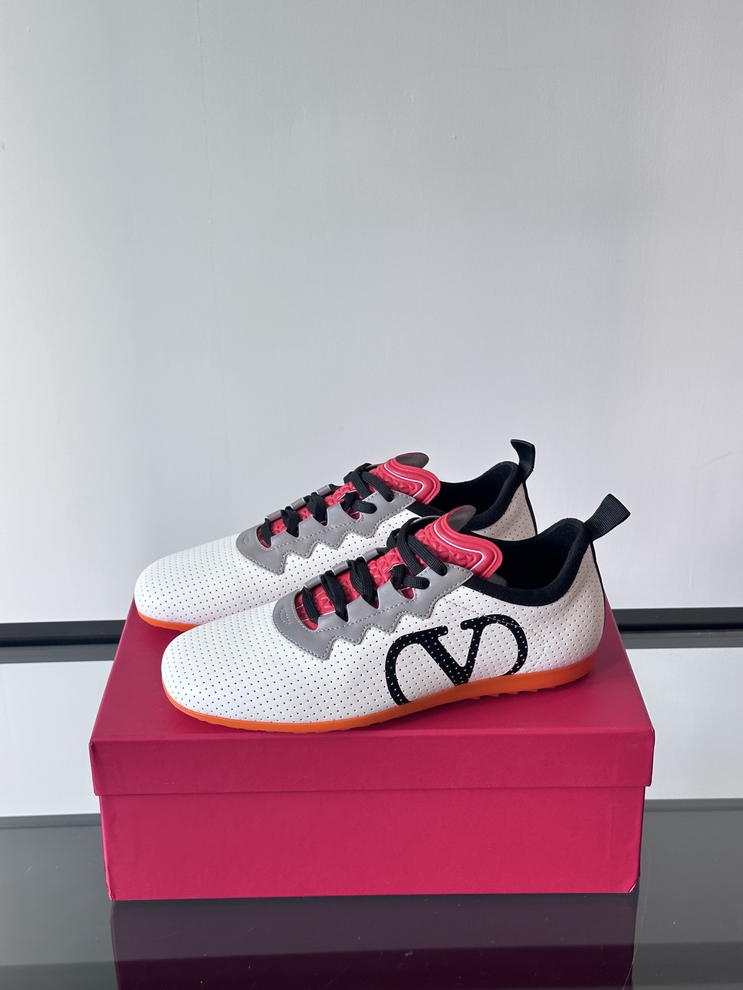 발렌티노 Valentino 스니커즈