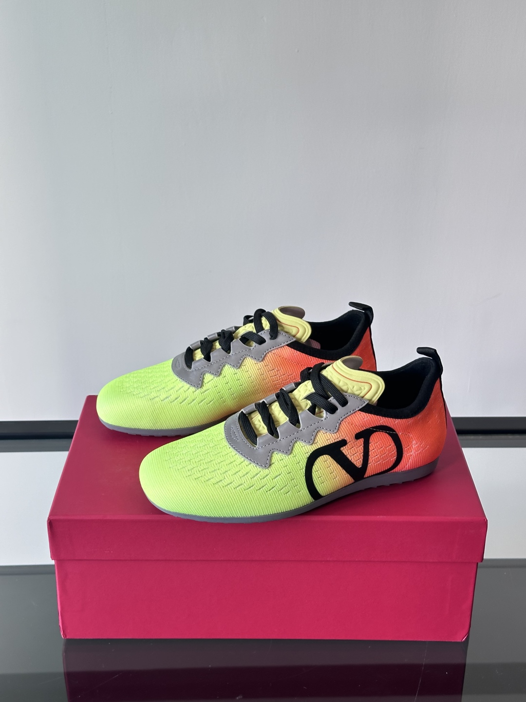 발렌티노 Valentino 스니커즈