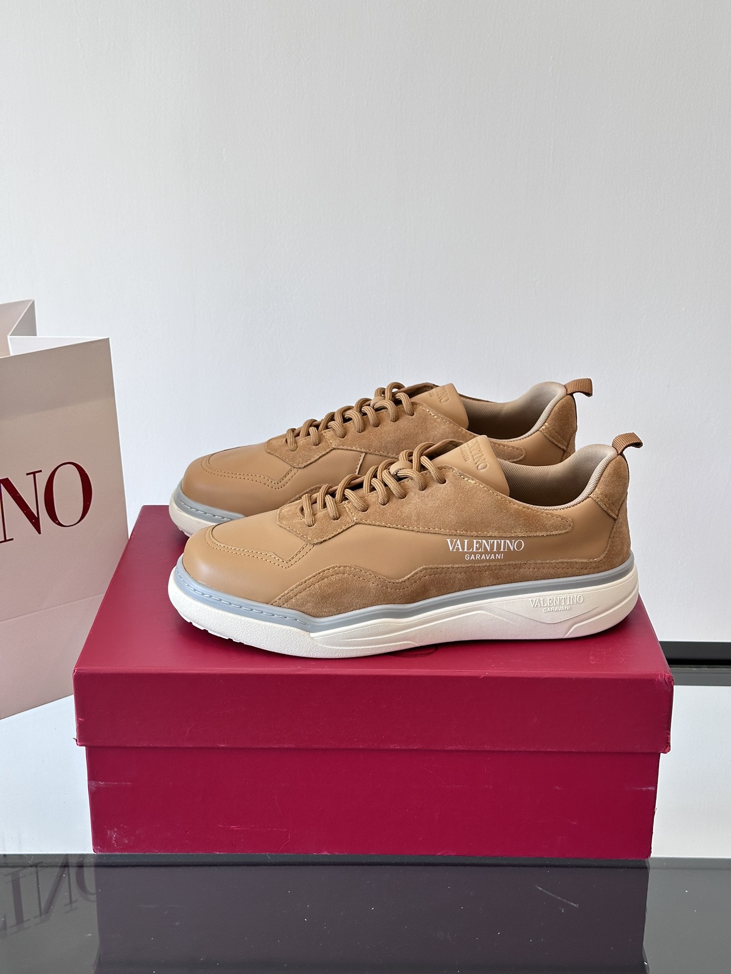 발렌티노 Valentino 스니커즈