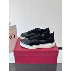 발렌티노 Valentino 스니커즈