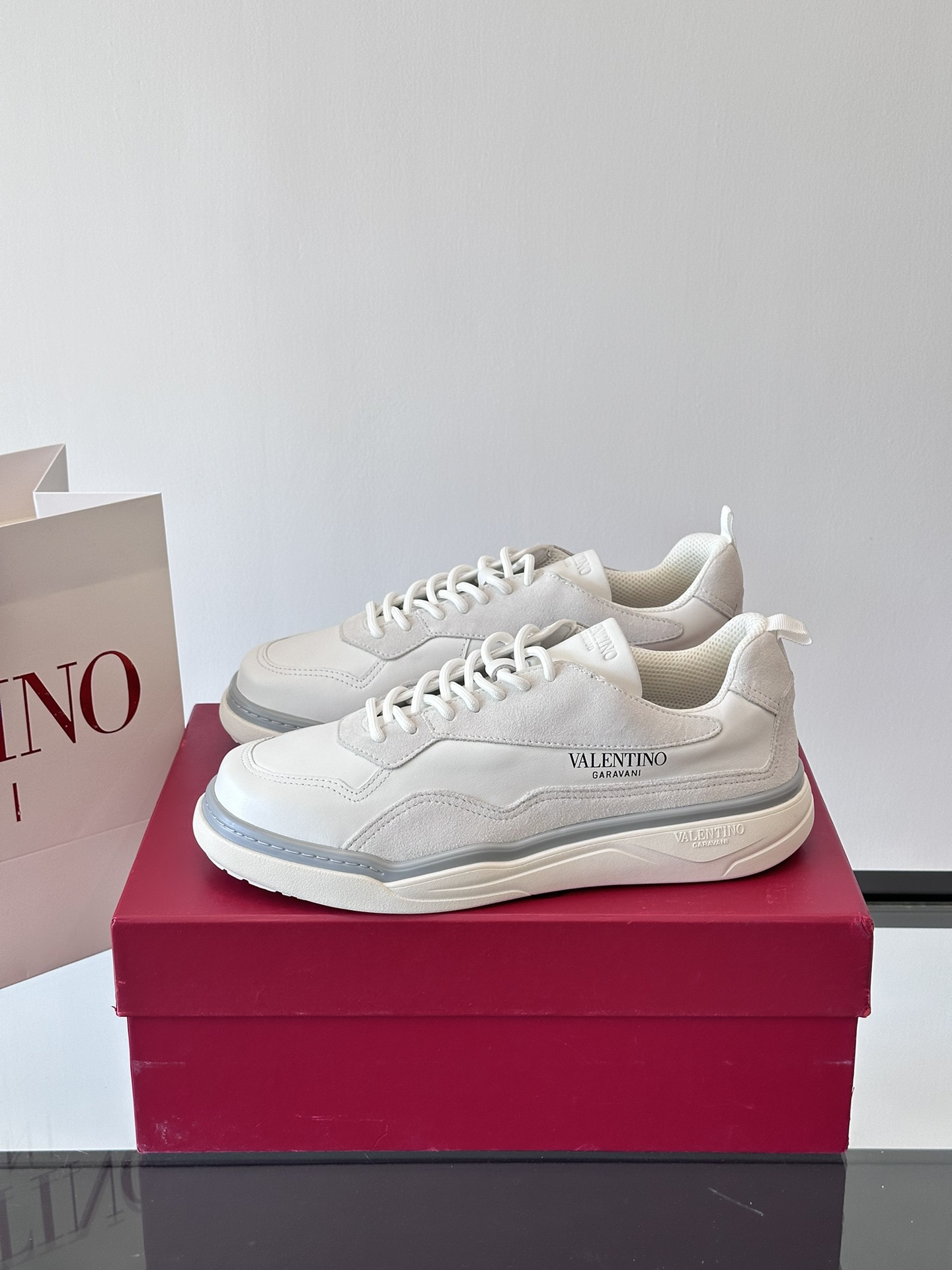 발렌티노 Valentino 스니커즈