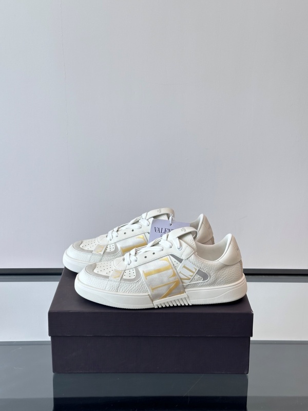 발렌티노 Valentino 스니커즈