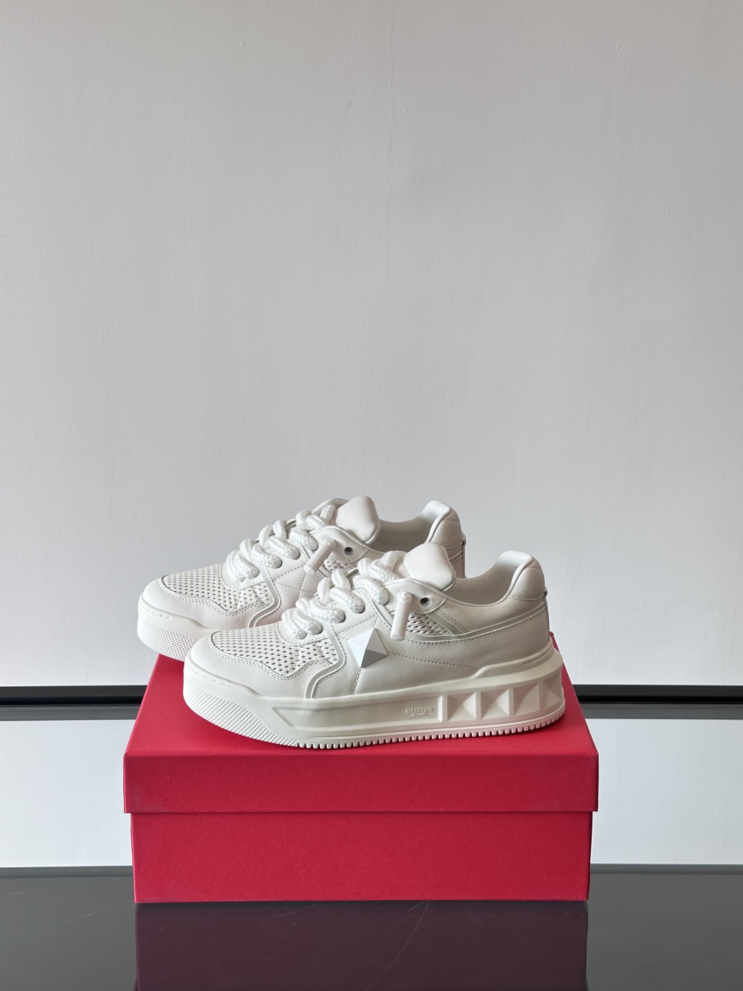 발렌티노 Valentino 스니커즈