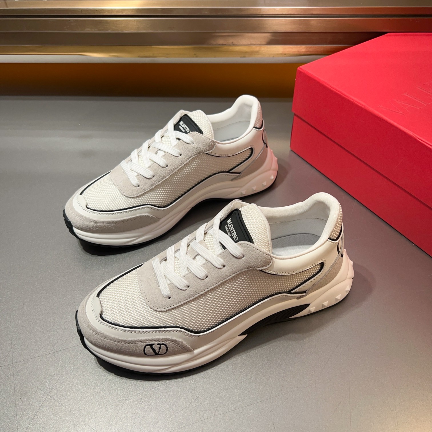 발렌티노 Valentino 스니커즈