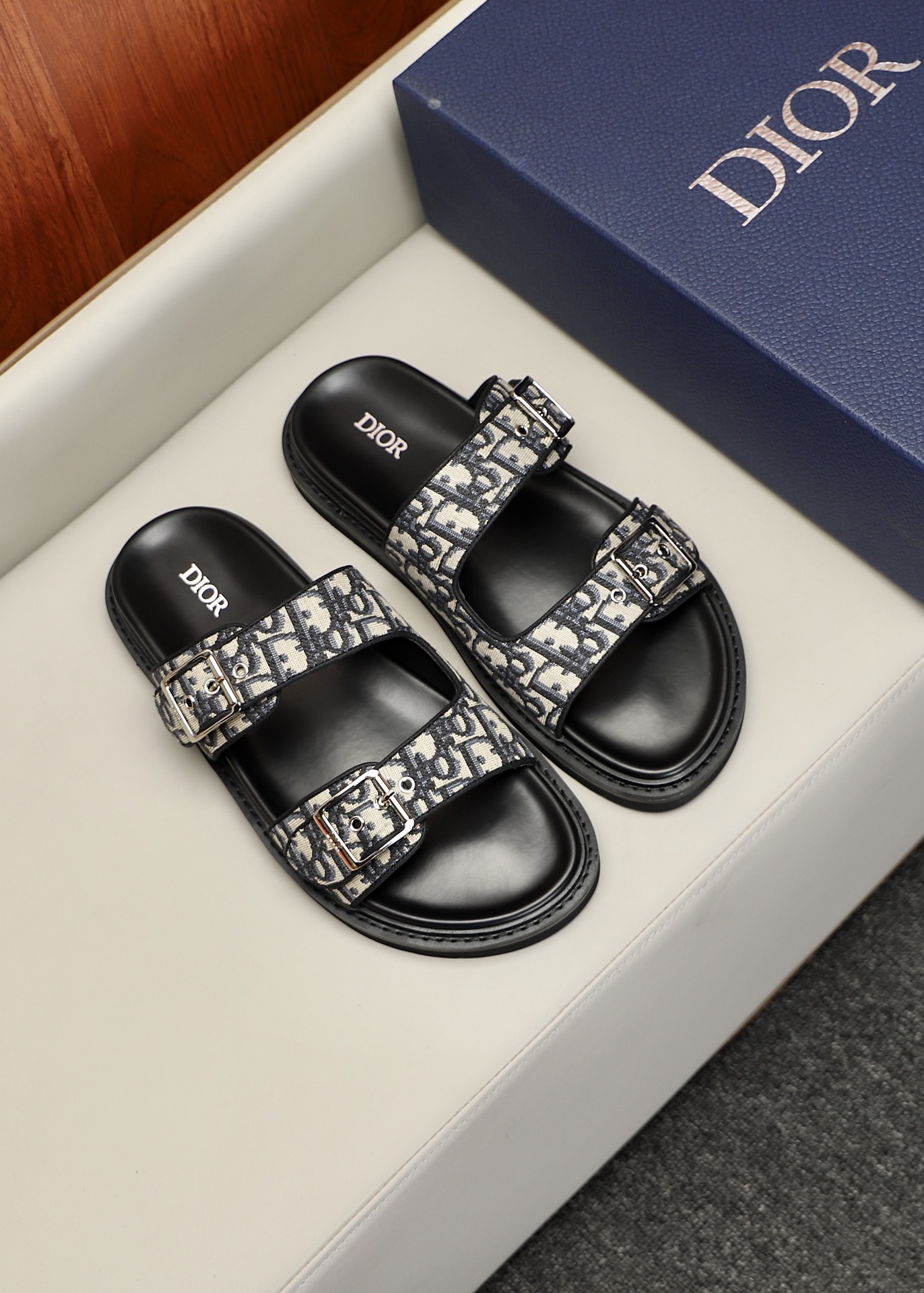 디올 Dior 슬리퍼