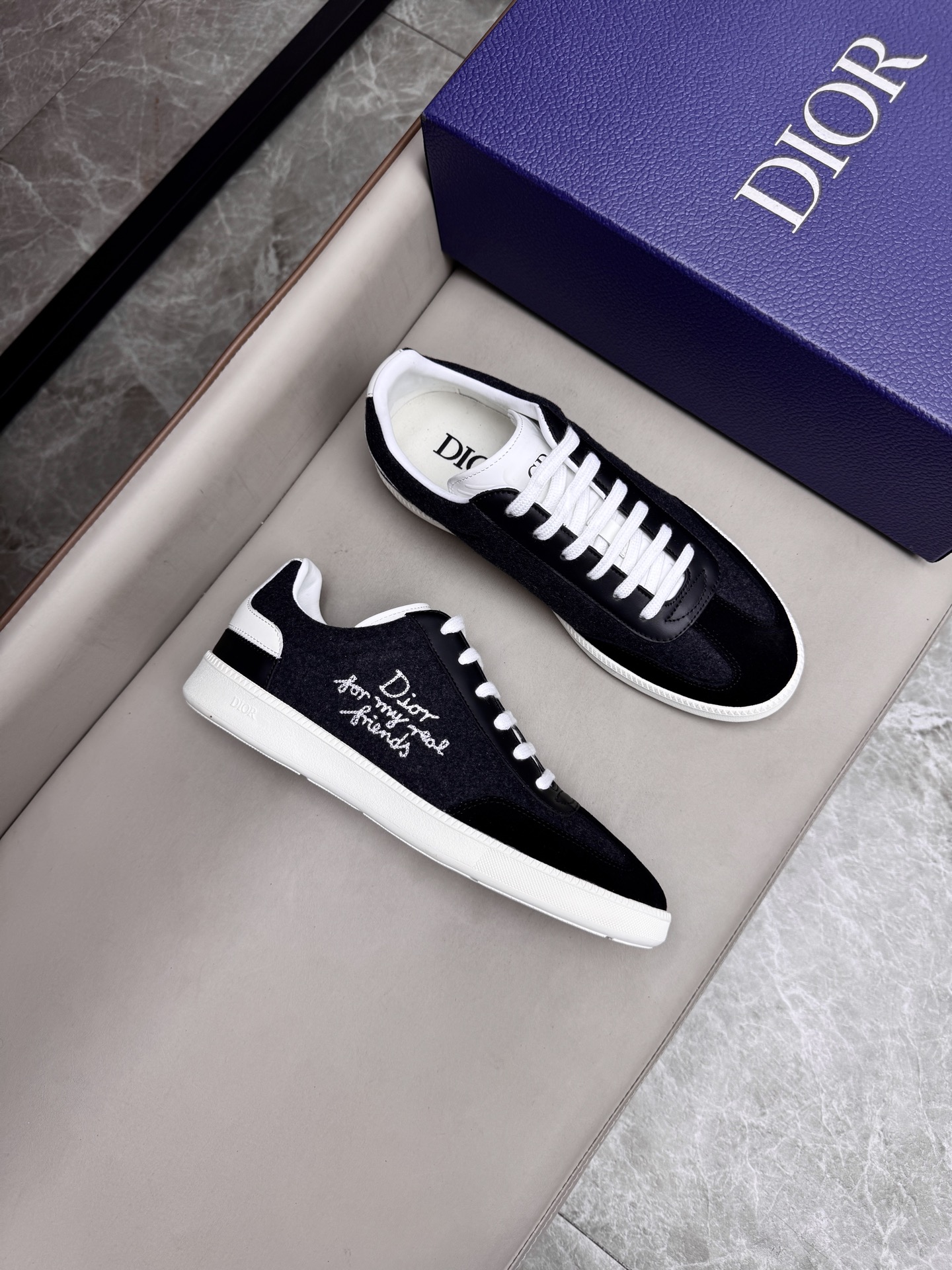 디올 Dior 스니커즈
