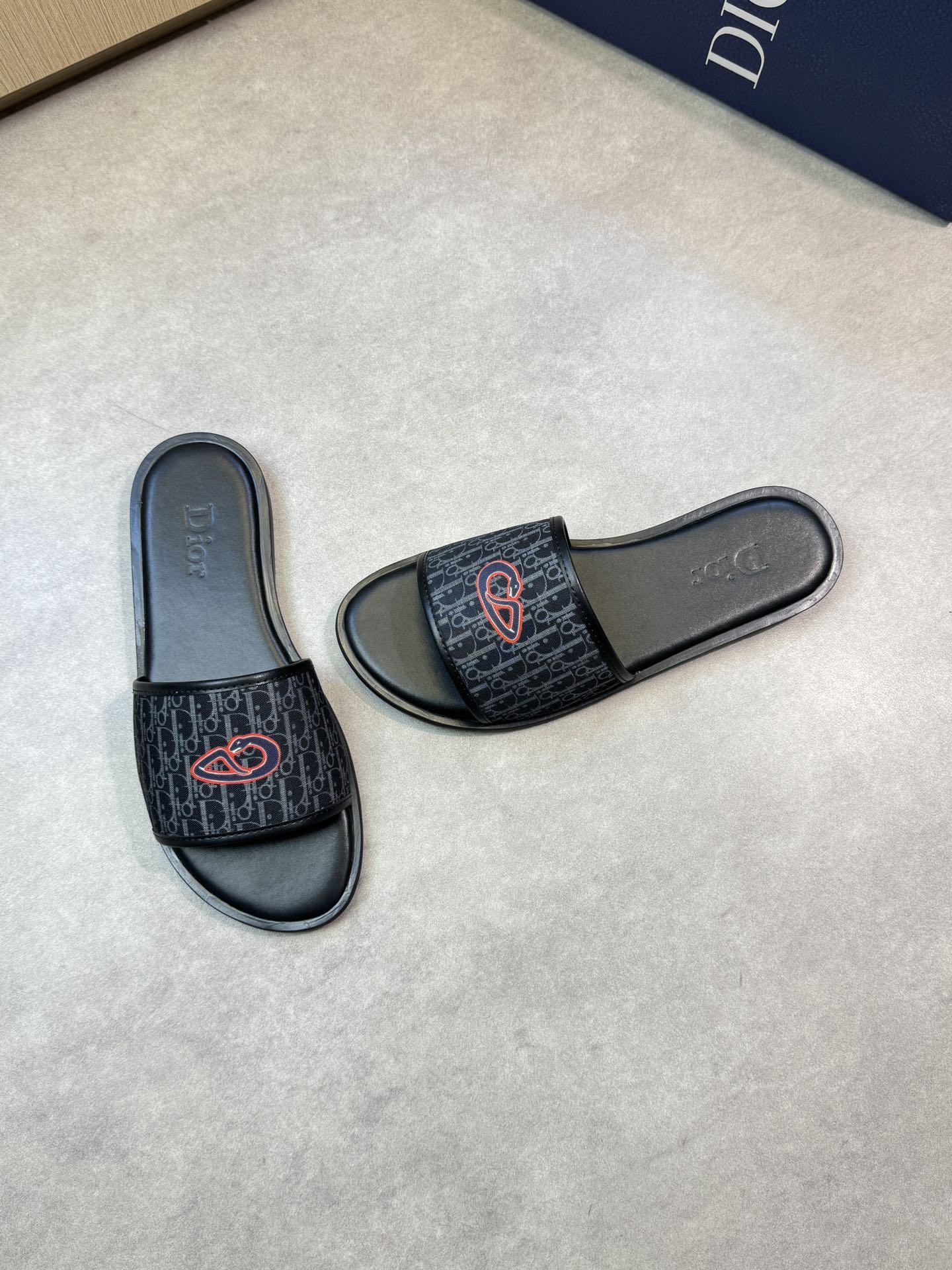 디올 Dior 슬리퍼