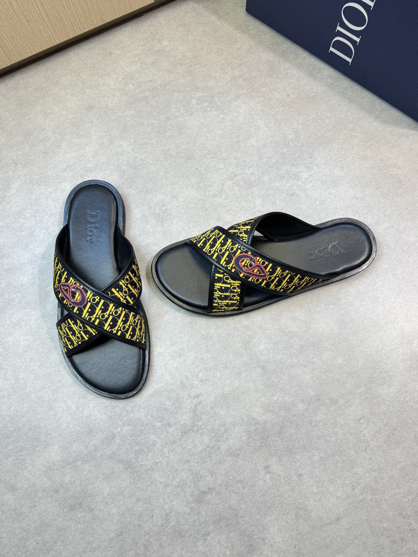 디올 Dior 슬리퍼