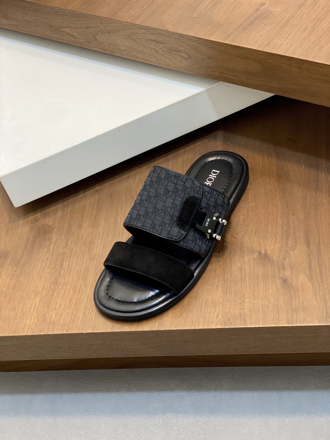 디올 Dior 슬리퍼