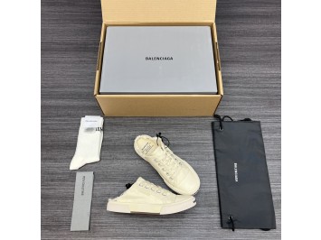 발렌시아가 파리 뮬