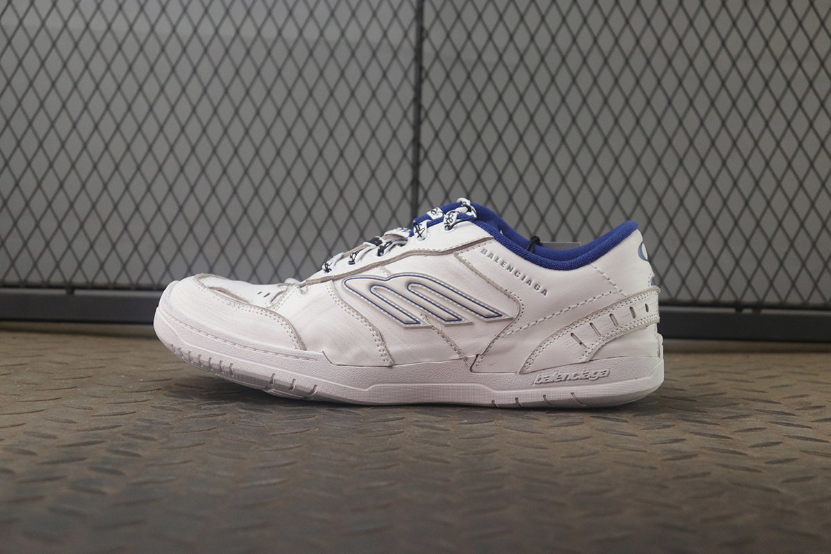 XA 발렌시아가 햄튼스 원 아웃 스니커즈 화이트 다크 블루 841765WCURB9141