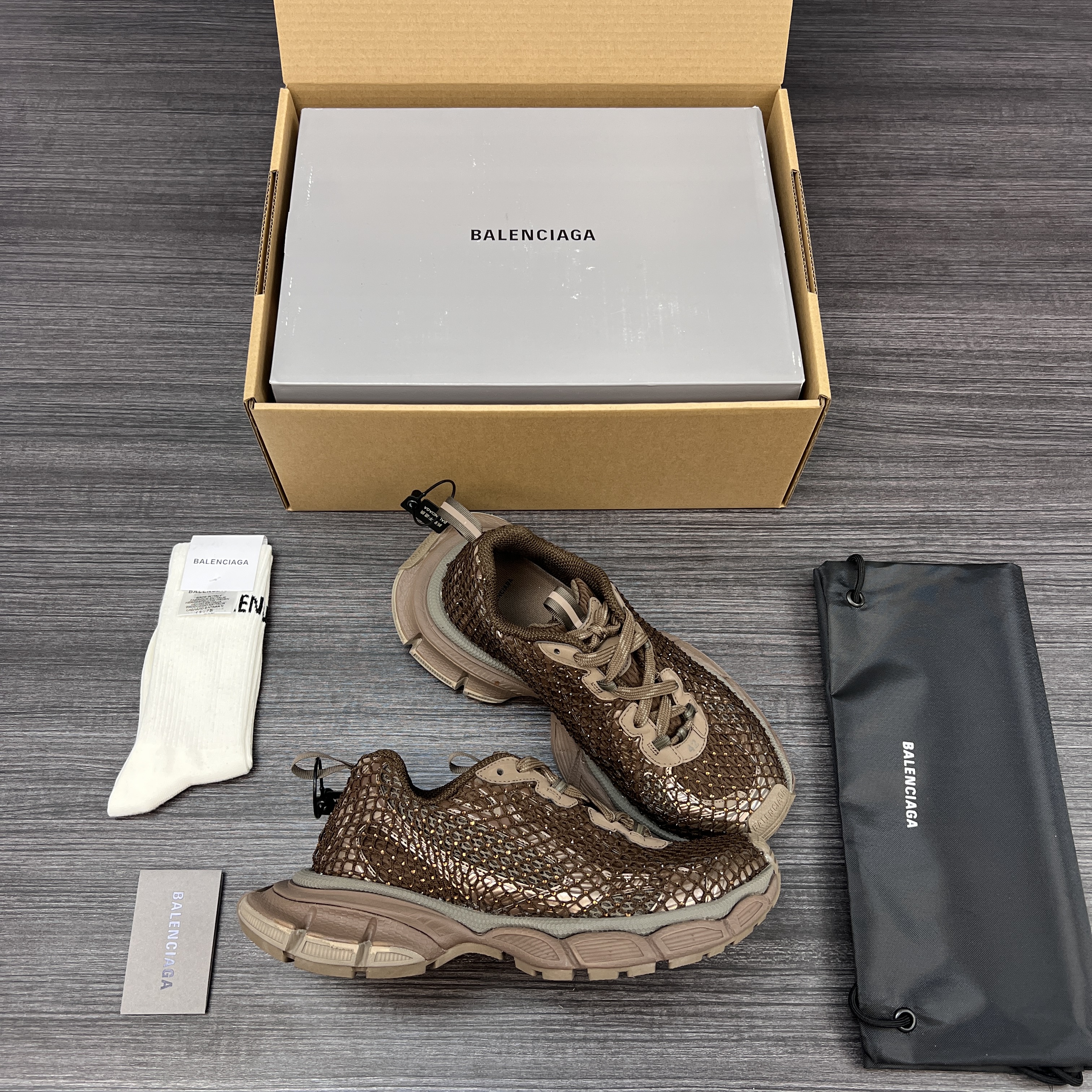 순원 발렌시아가 3XL 피쉬넷 스니커즈 에그 쉘