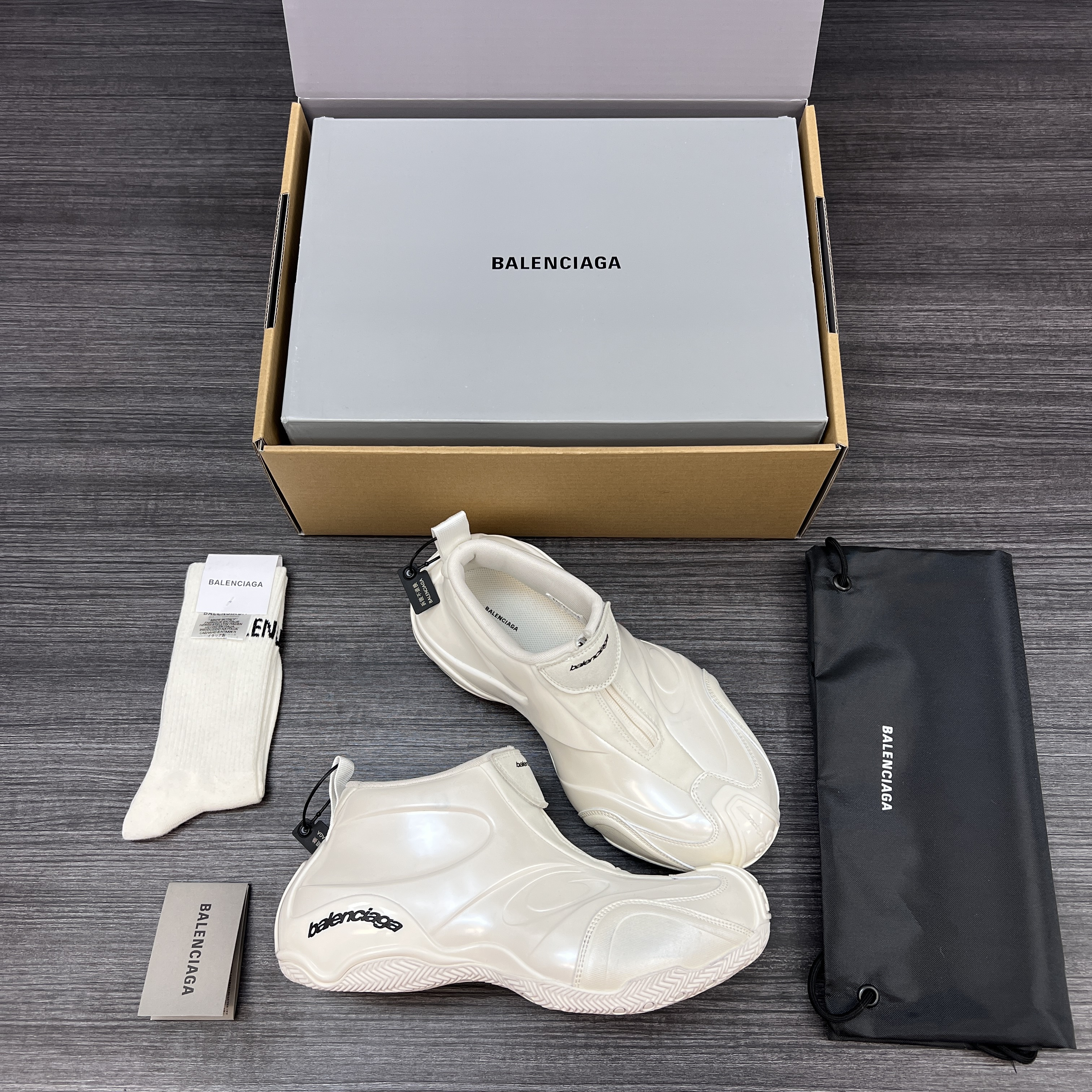 발렌시아가 바스켓볼 스니커즈